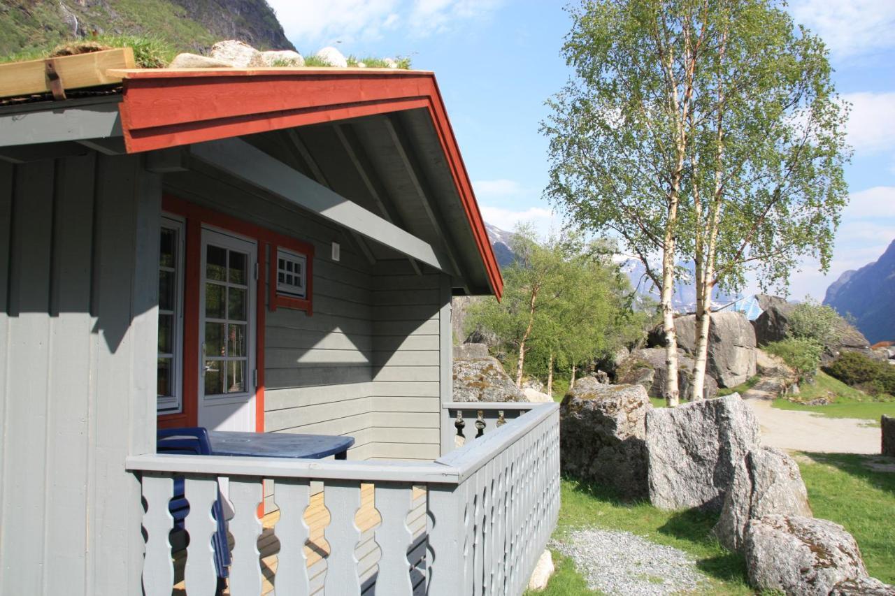 Melkevoll Bretun Camping Briksdalsbre Exterior photo