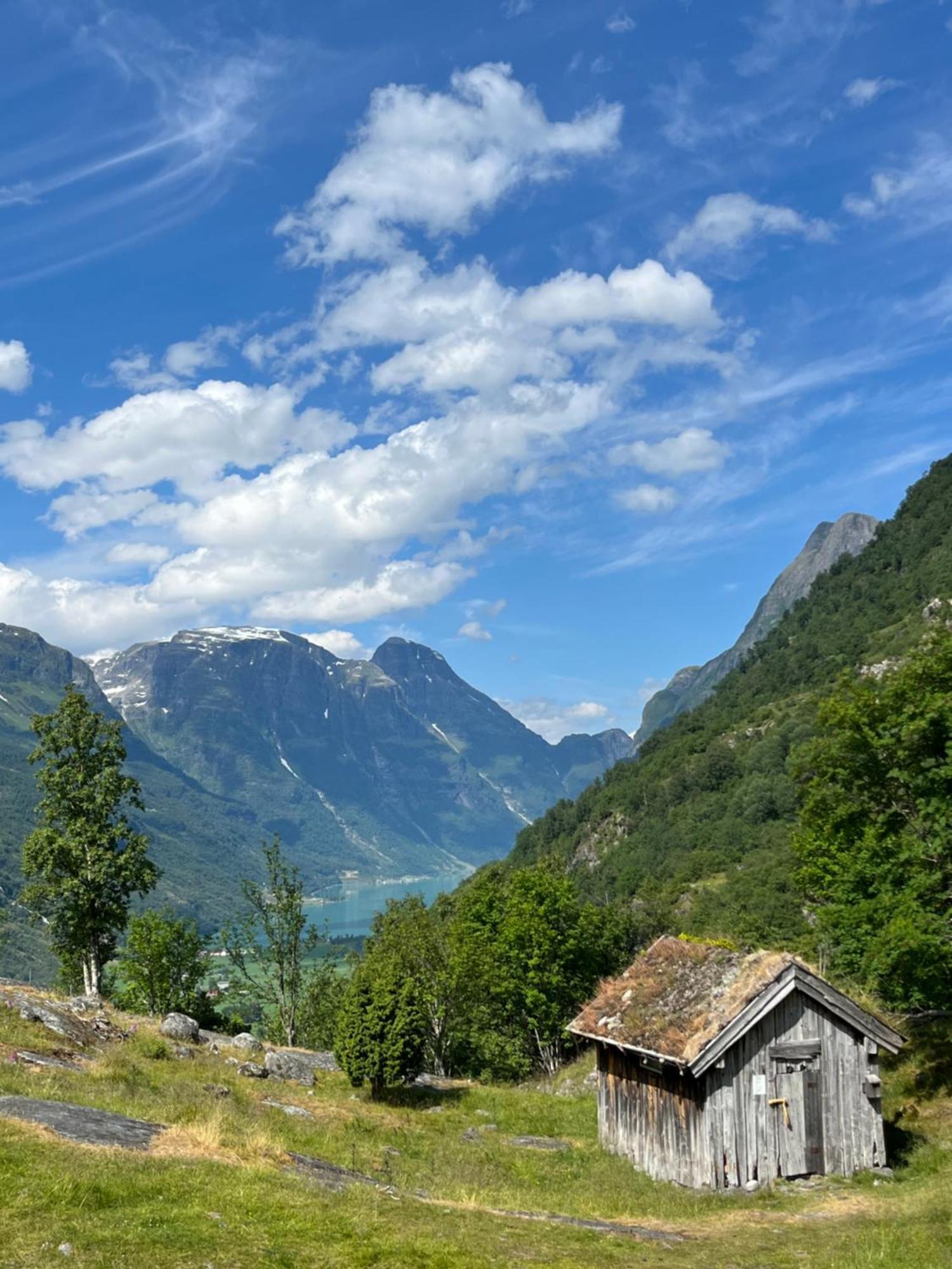 Melkevoll Bretun Camping Briksdalsbre Exterior photo