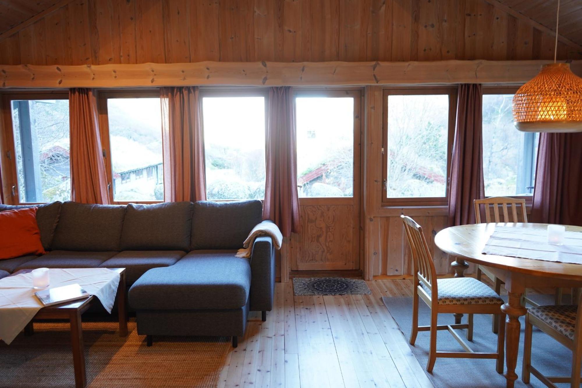 Melkevoll Bretun Camping Briksdalsbre Exterior photo